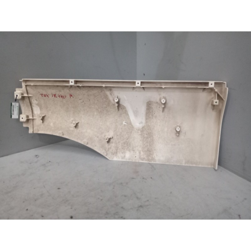 Recambio de moldura trasera cabina para man tgx 18.440 12.4 diesel referencia OEM IAM 81615100408  DERECHA 3