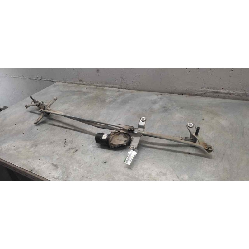 Recambio de motor limpia delantero para mercedes-benz vito kasten (639) 2.1 cdi referencia OEM IAM A6398200040 4 PINS - Blanco