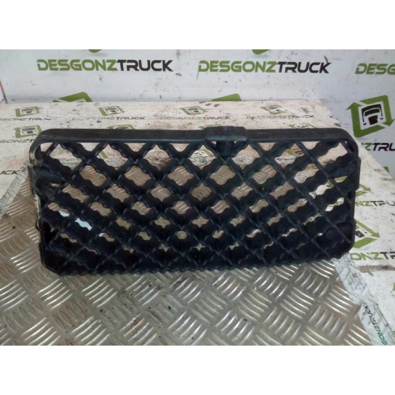 Recambio de huella peldaño para iveco eurocargo tector 5.9 diesel referencia OEM IAM 504043817 PARTE DE ARRIBA - Blanco 3