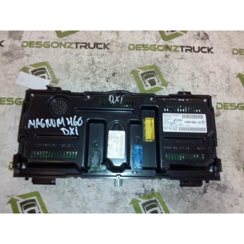 Recambio de cuadro instrumentos para renault trucks magnum dxi 13 460.18 t, 26 t (461cv) referencia OEM IAM 7420977604 742218528 2