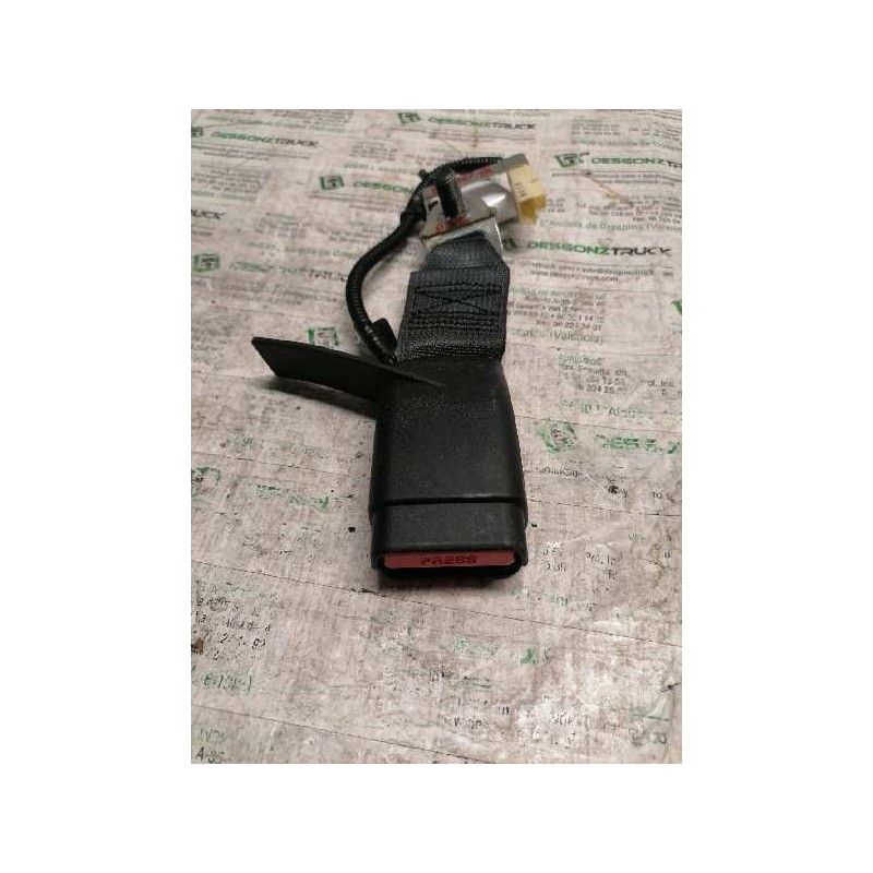 Recambio de enganche de cinturon trasero derecho para toyota auris live referencia OEM IAM A42011091185 2 PINS - Blanco 2