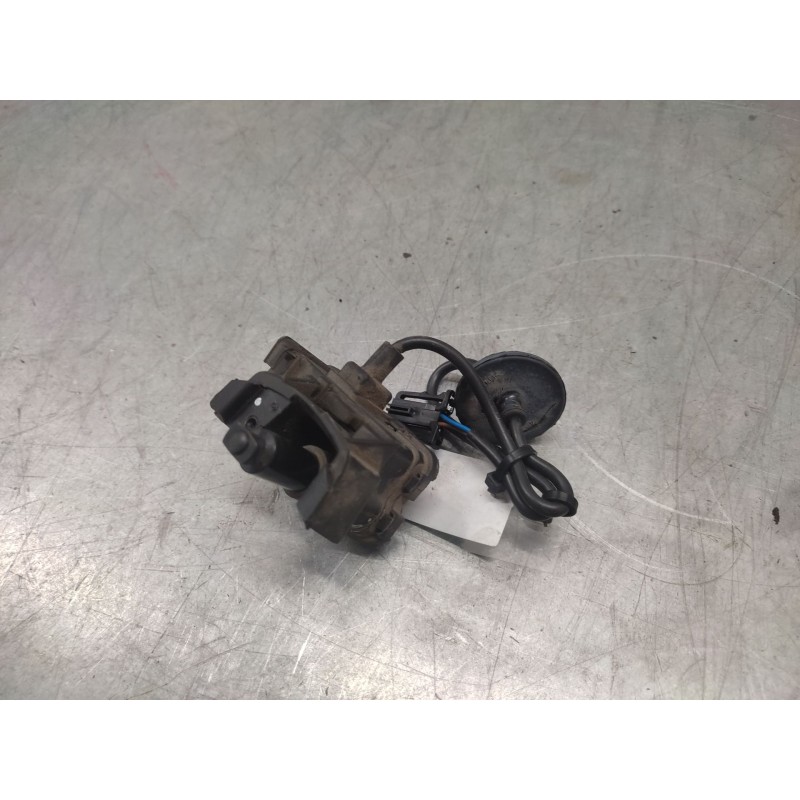 Recambio de motor cierre centralizado tapa combustible para skoda rapid ambition referencia OEM IAM 5C6810773H - Blanco 2