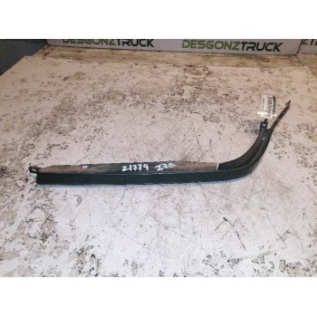 MOLDURA 2028200177 BAJO FARO IZQUIERDO 