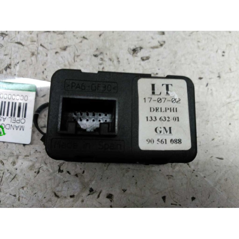 Recambio de mando elevalunas delantero izquierdo para opel astra g berlina elegance referencia OEM IAM 13363201 90561688 2