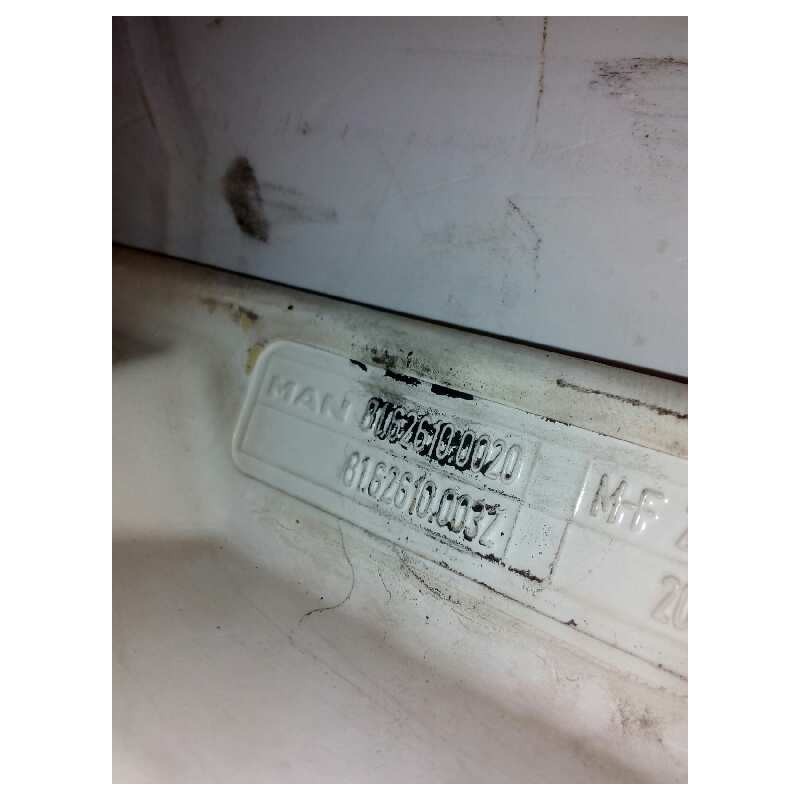 Recambio de moldura puerta delantera derecha para man tg - a 18.460 fg / bb (e3/e4) m (largura mediana) referencia OEM IAM - Blanco 3