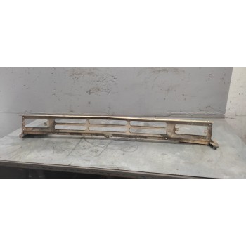 Recambio de rejilla delantera para nissan patrol (k/w160) familiar (w160) referencia OEM IAM   