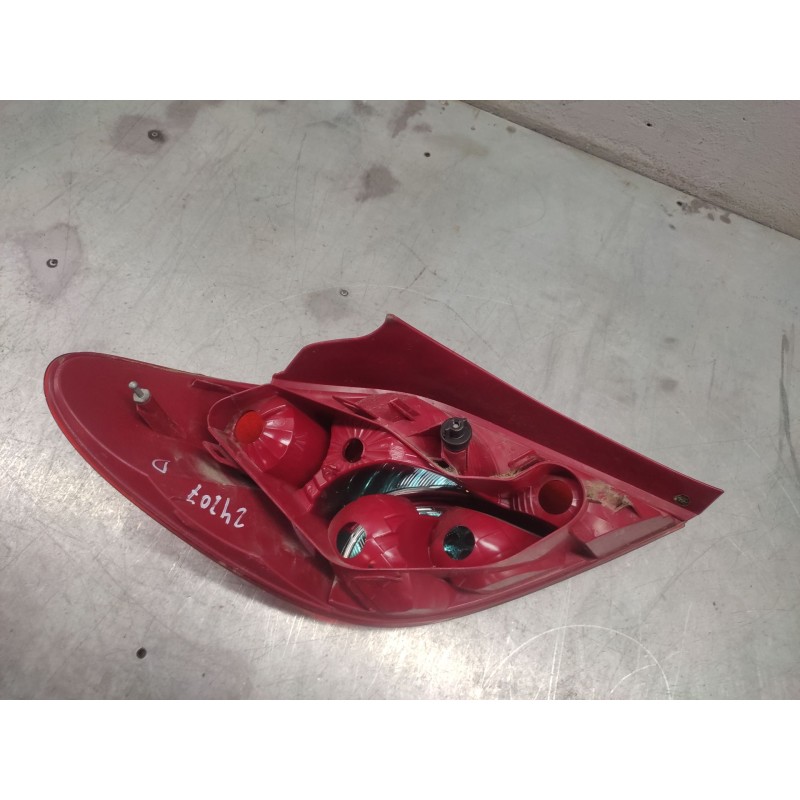 Recambio de piloto trasero derecho para peugeot 207 x-line referencia OEM IAM - Negro 2