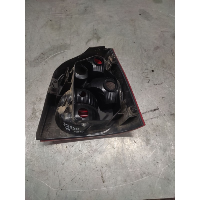Recambio de piloto trasero izquierdo para volkswagen polo (9n1) conceptline referencia OEM IAM - Rojo 2