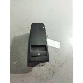 MANDO ELEVALUNAS DELANTERO DERECHO 81258067112 