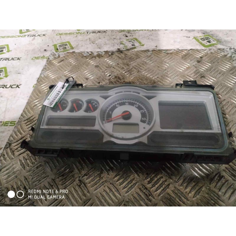 Recambio de cuadro instrumentos para renault magnum ab 2005 cabina adel.tractor semirr. 4x2 4xx.18 gran espacio referencia OEM I - Rojo