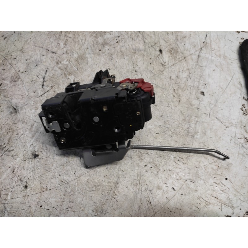 Recambio de cerradura puerta delantera derecha para audi a4 berlina (8e) 1.9 tdi (96kw) referencia OEM IAM 4B1837016E 7 PINS