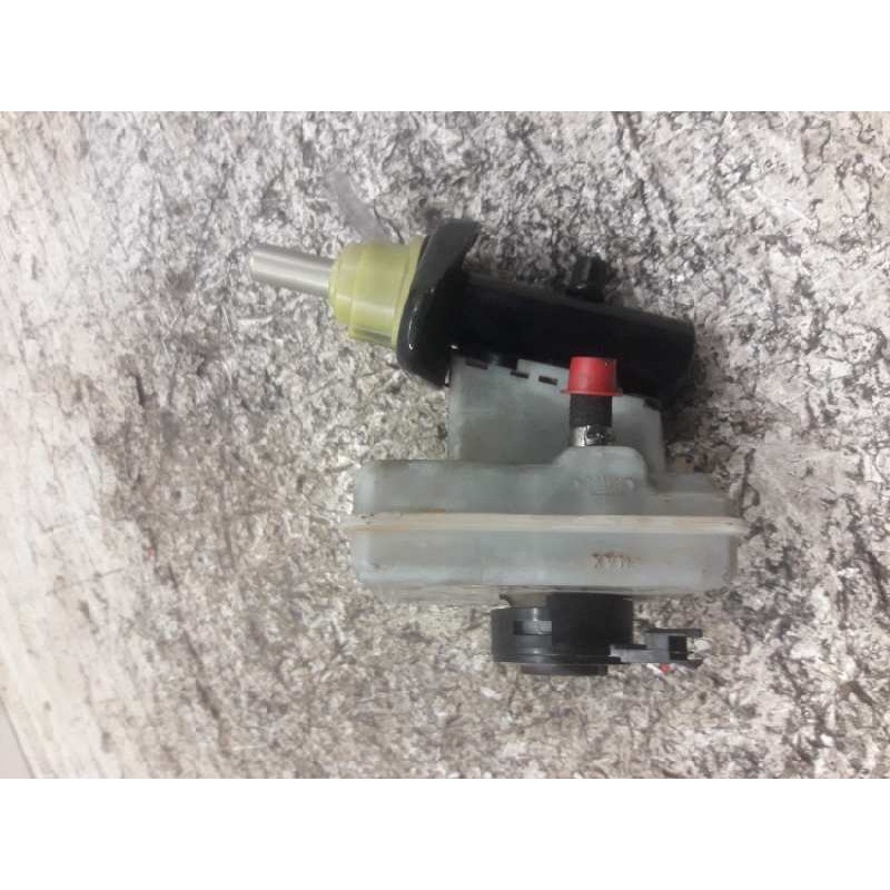 Recambio de bomba freno para land rover discovery (lt) td5 referencia OEM IAM 76470101 61180445KH - Rojo 3