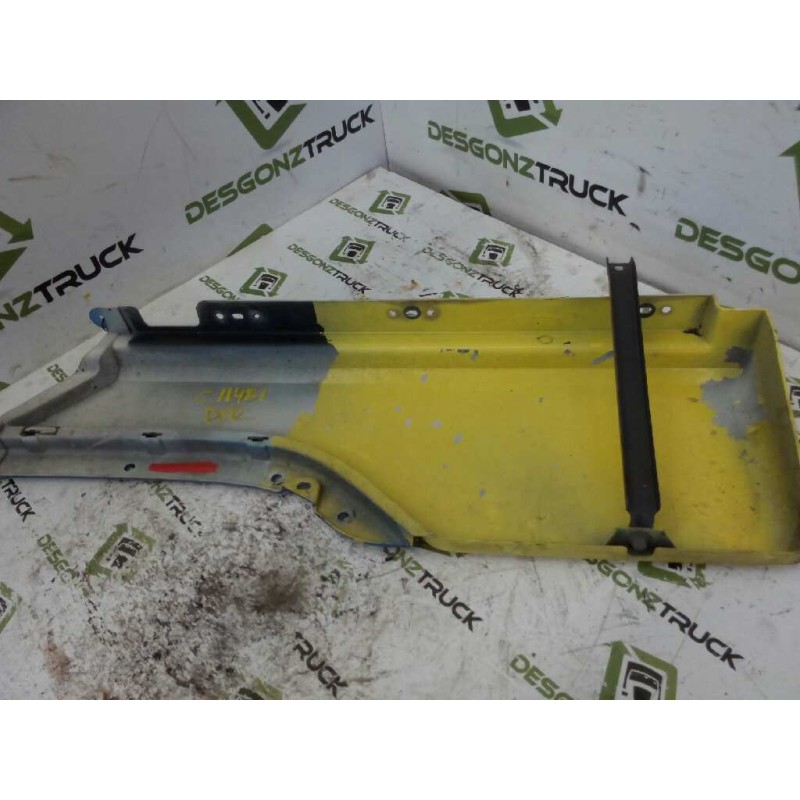 Recambio de moldura trasera cabina para volvo fh 440 12.8 diesel referencia OEM IAM 3175930 PARTE DERECHA - Amarillo 2