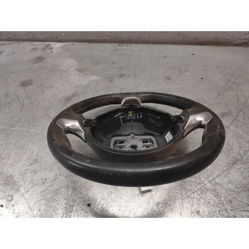 Recambio de volante para peugeot 5008 referencia OEM IAM 3