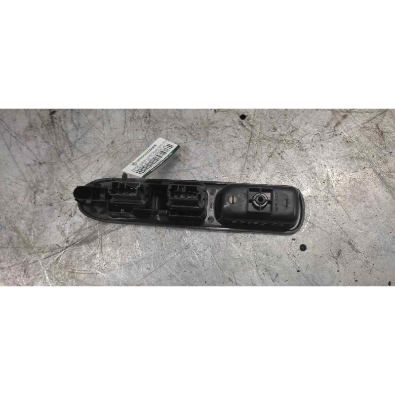 Recambio de mando elevalunas delantero izquierdo para peugeot 307 (s1) 2.0 hdi fap cat referencia OEM IAM 2