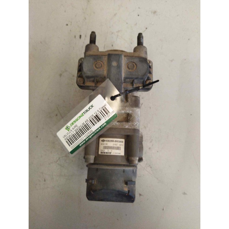 Recambio de valvula aire para renault magnum ab 2005 12.8 diesel referencia OEM IAM 21390589 K040158 VALVULA TRANSMISOR DE FRENO - Blanco