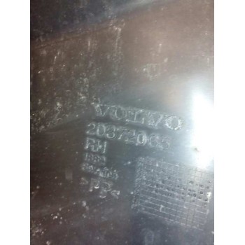 Recambio de guardabarros delantero derecho para volvo fh xxx 12.8 diesel referencia OEM IAM 20372065 PARTE SUPERIOR 