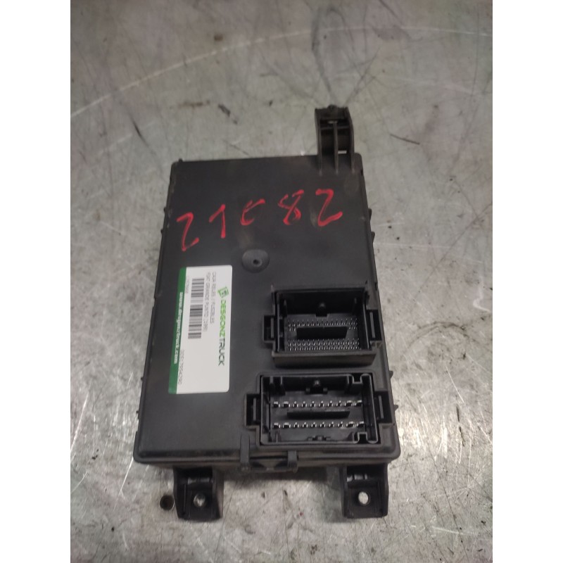 Recambio de caja reles / fusibles para fiat grande punto (199) 1.3 16v multijet active (55kw) referencia OEM IAM 00517954290  28 - Gris
