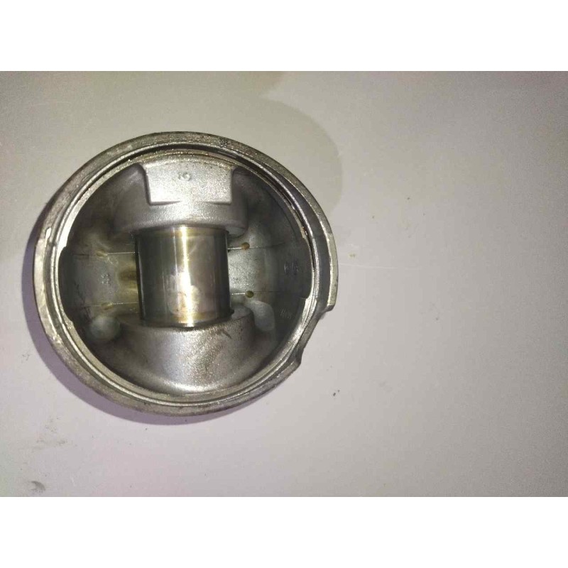 Recambio de piston para man m 90 17.222 - 17.272 fsa 17.272 fls 198 kw euro i tráfico urbano referencia OEM IAM 51025017621 5102 3