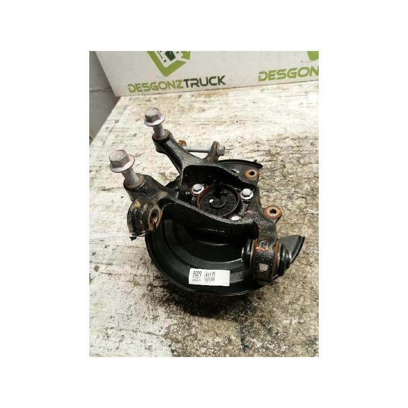 Recambio de mangueta trasera derecha para toyota auris live referencia OEM IAM - Blanco 3
