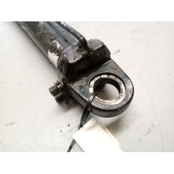 Recambio de brazo elevacion cabina para renault magnum ab diesel referencia OEM IAM 5010629264  