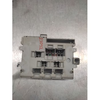 Recambio de caja reles / fusibles para bmw serie 1 berlina (e81/e87) 120d referencia OEM IAM 690662103  