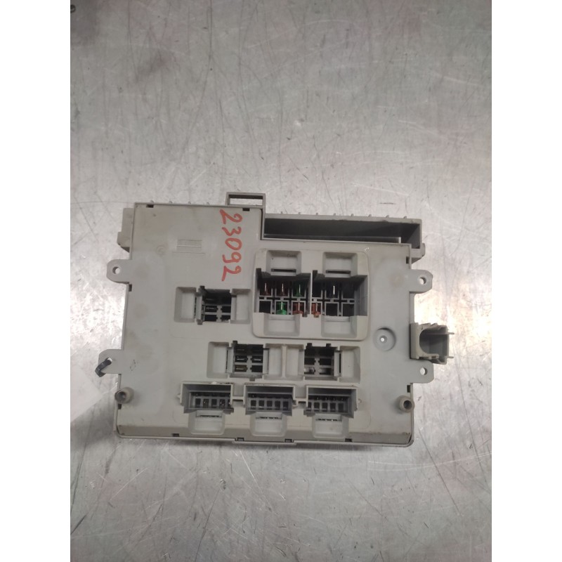 Recambio de caja reles / fusibles para bmw serie 1 berlina (e81/e87) 120d referencia OEM IAM 690662103 2