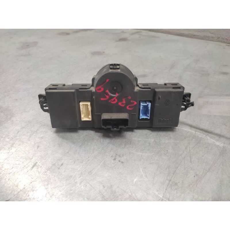 Recambio de mando climatizador para renault clio iii grandtour (kr0/1_) 1.5 dci (kr0f) referencia OEM IAM 8200296683 - Negro 2