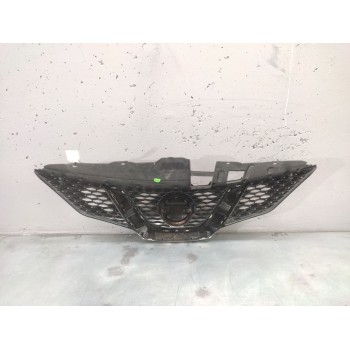 Recambio de rejilla delantera central para nissan qashqai iii (j12) 1.3 dig-t referencia OEM IAM 623104EM  