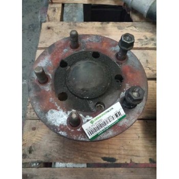 Recambio de buje delantero para renault maxity 2.5 diesel referencia OEM IAM 40204MA50A  