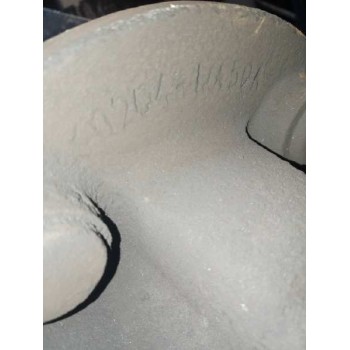 Recambio de buje delantero para renault maxity 2.5 diesel referencia OEM IAM 40204MA50A  