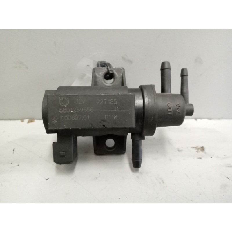 Recambio de valvula aire adicional para iveco daily vi caja/chasis 35s16, 35c16, 40c16, 50c16, 60c16, 65c16, 70c16 referencia OE - Blanco
