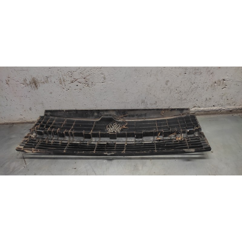 Recambio de rejilla delantera para volkswagen t4 bus (mod. 1991) 1.9 turbodiesel cat (abl) referencia OEM IAM 2