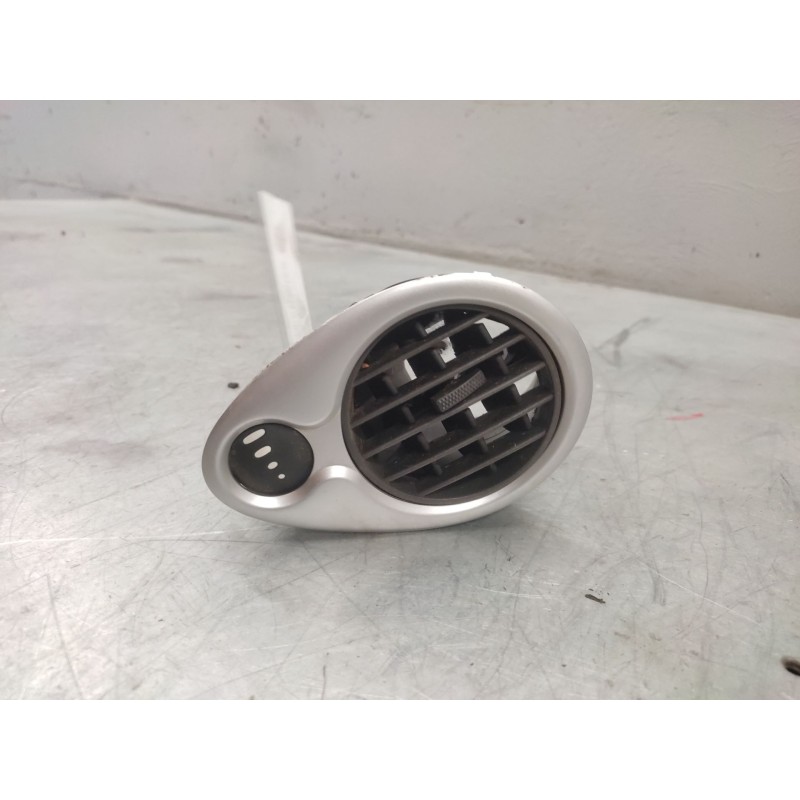 Recambio de difusor calefaccion para renault clio iii grandtour (kr0/1_) 1.5 dci (kr0f) referencia OEM IAM  IZQUIERDO 
