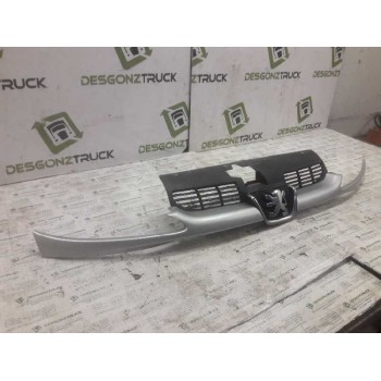 Recambio de rejilla delantera central para peugeot 206 sw xs referencia OEM IAM 96495663XT 9651791577 