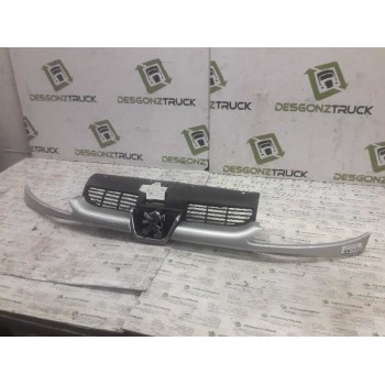 Recambio de rejilla delantera central para peugeot 206 sw xs referencia OEM IAM 96495663XT 9651791577 