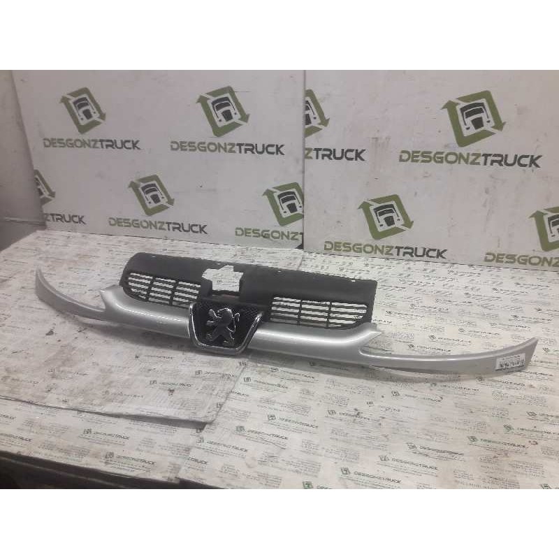 Recambio de rejilla delantera central para peugeot 206 sw xs referencia OEM IAM 96495663XT 9651791577 3