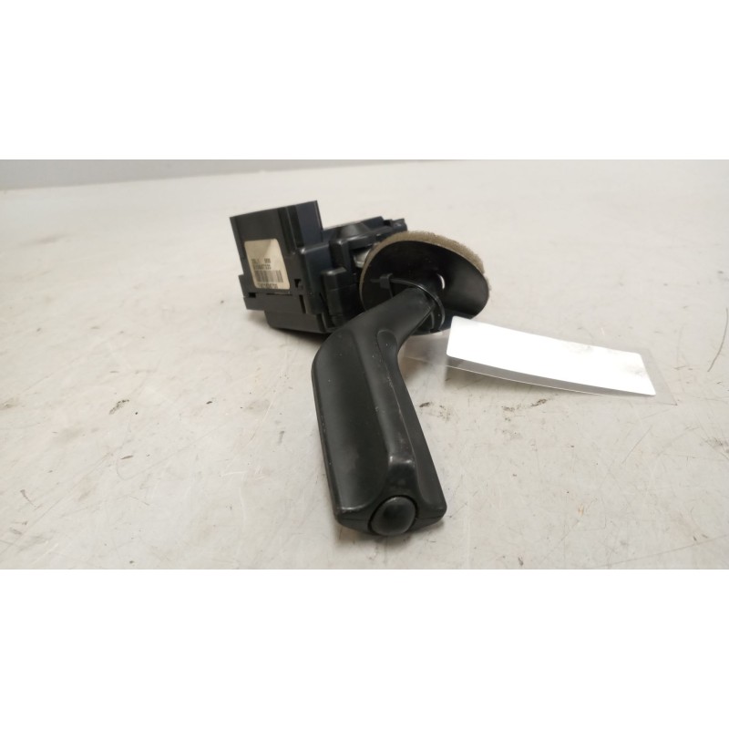 Recambio de mando limpia para renault magnum ab diesel referencia OEM IAM 7421535700 - Blanco 2