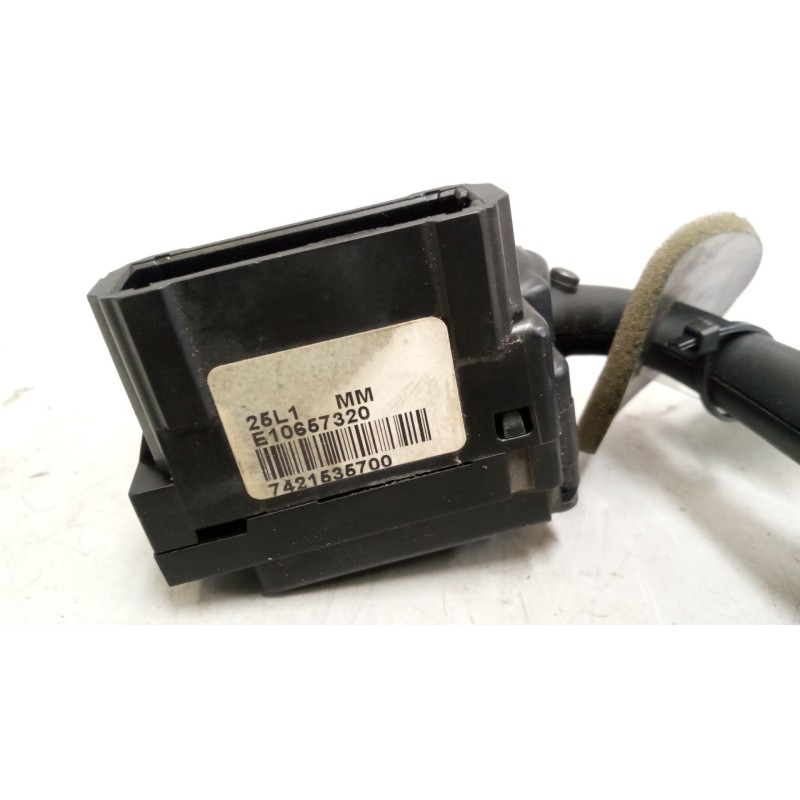 Recambio de mando limpia para renault magnum ab diesel referencia OEM IAM 7421535700 - Blanco 3