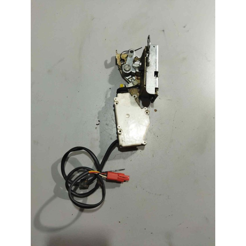 Recambio de cerradura puerta delantera izquierda para scania serie p/g/r (c-clase) referencia OEM IAM 1789313 - Blanco 3