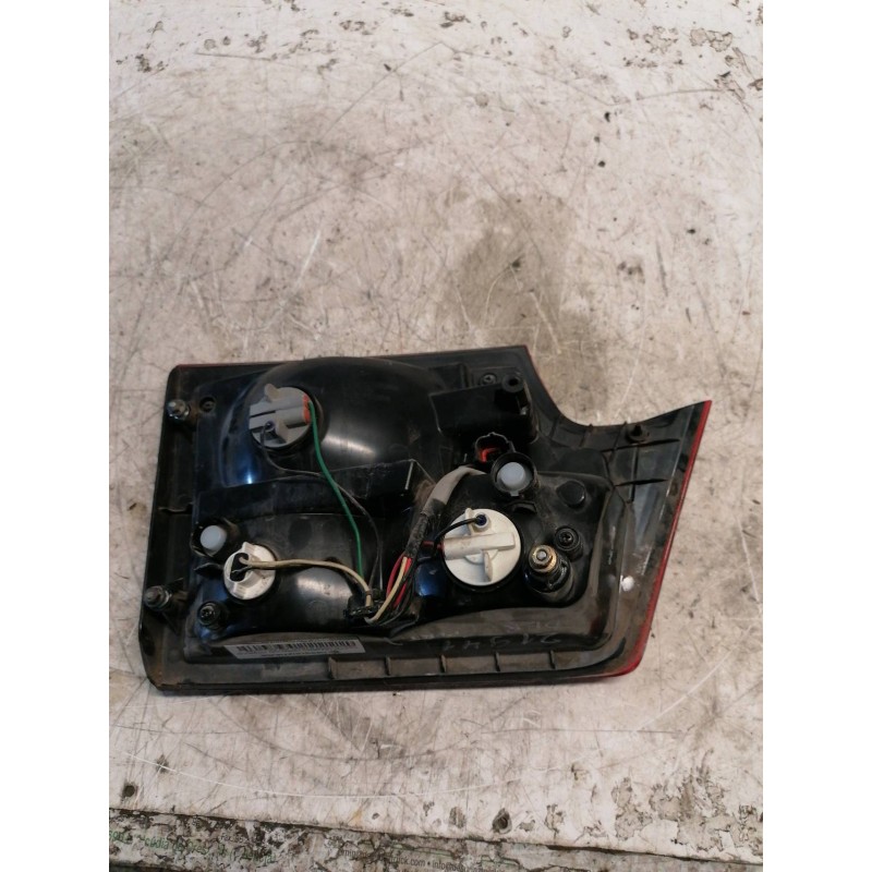 Recambio de piloto trasero derecho interior para ssangyong kyron 200 xdi limited referencia OEM IAM - Negro 2