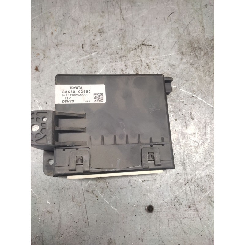 Recambio de modulo electronico para toyota auris active referencia OEM IAM 8865002650 2
