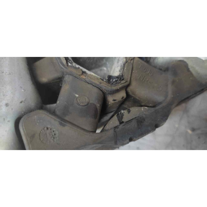Recambio de soporte motor izquierdo para fiat doblo ii cargo (263) furgón sx referencia OEM IAM - Blanco 3