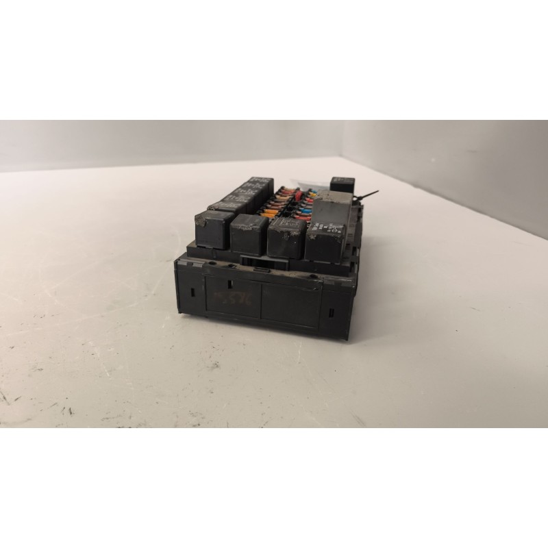 Recambio de caja reles / fusibles para iveco eurocargo 5.9 diesel referencia OEM IAM 98487769 - Blanco 3