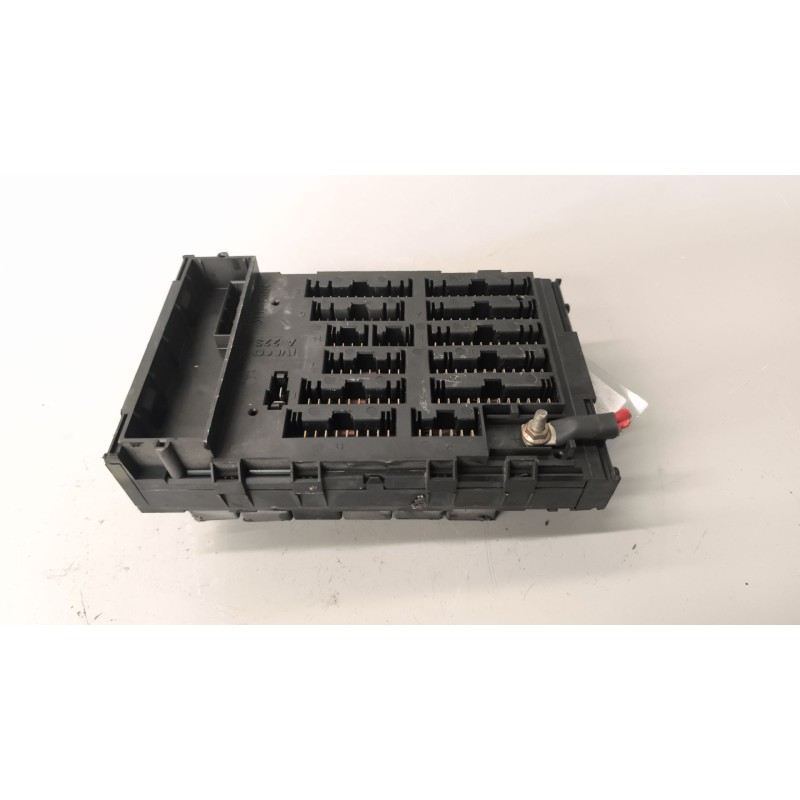 Recambio de caja reles / fusibles para iveco eurocargo 5.9 diesel referencia OEM IAM 98487769 - Blanco 4