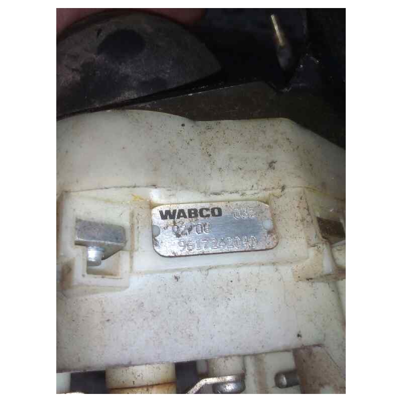 Recambio de palanca freno de mano para volvo fh 440 12.8 diesel referencia OEM IAM 9617242040 20367533 - Blanco 2