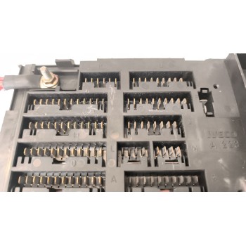 Recambio de caja reles / fusibles para iveco eurocargo 5.9 diesel referencia OEM IAM 98487769  