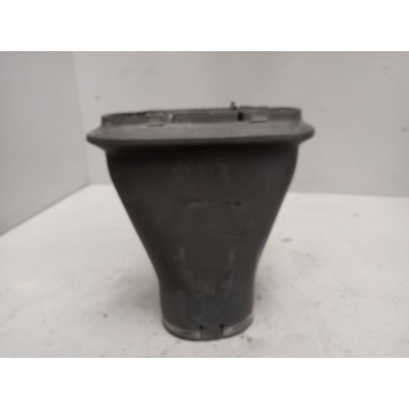 Recambio de tubo admision para iveco eurocargo 5.9 diesel referencia OEM IAM 98415409  4850463 - Blanco 3