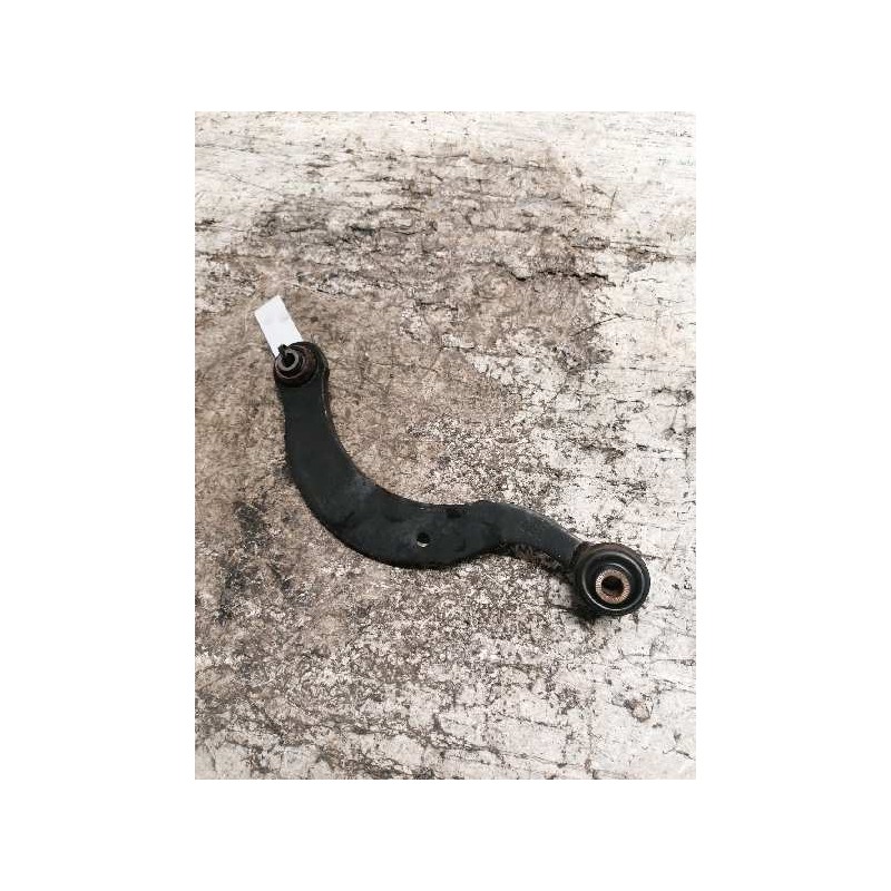 Recambio de brazo suspension superior trasero derecho para toyota auris live referencia OEM IAM - Blanco 2