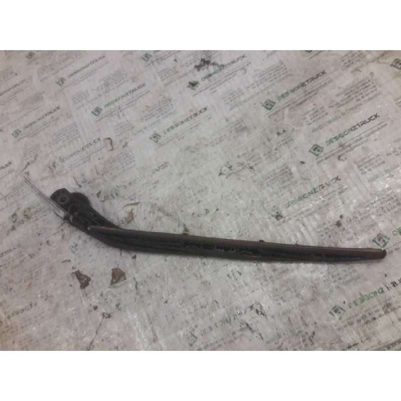 Recambio de brazo limpia trasero para peugeot 206 sw xs referencia OEM IAM 2